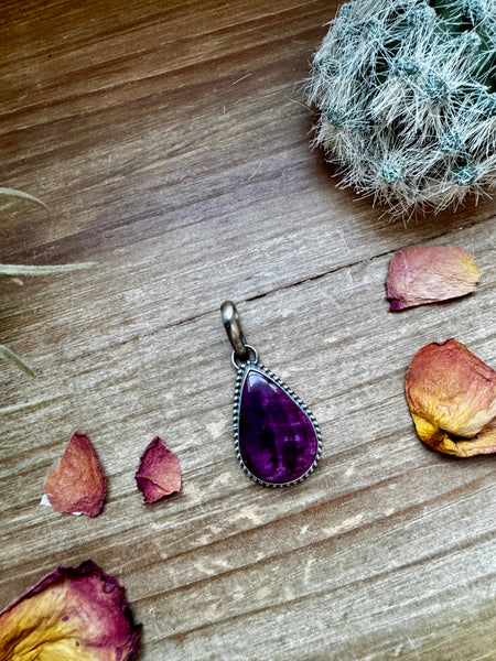 Purple Spiny Oyster Teardrop Pendant