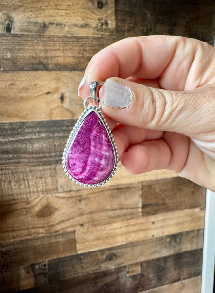Purple Spiny Oyster Teardrop Pendant