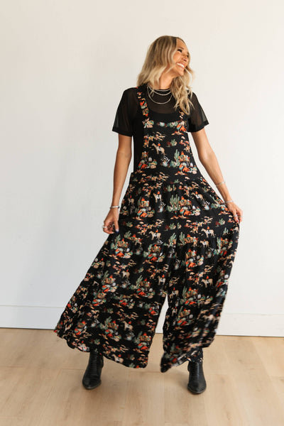 TH86 S148 Overall RUFFLE ROMPER BLACK WAGON (1 Piece)