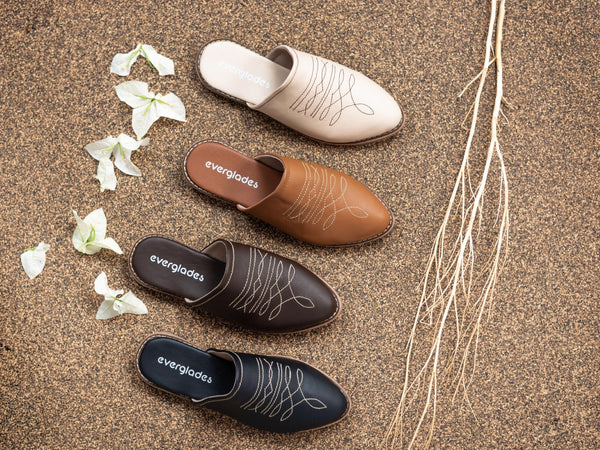 AVERY Black Mules